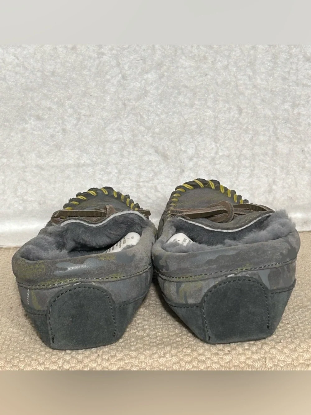 L.L. Bean Little Kids Grey Camo Wicked Good Mocassin Sherpa-Lined Slippers SZ 1